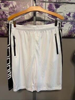 Men's Ultra Performance  Athletic Shorts with Black Side Panels Size L NWOT